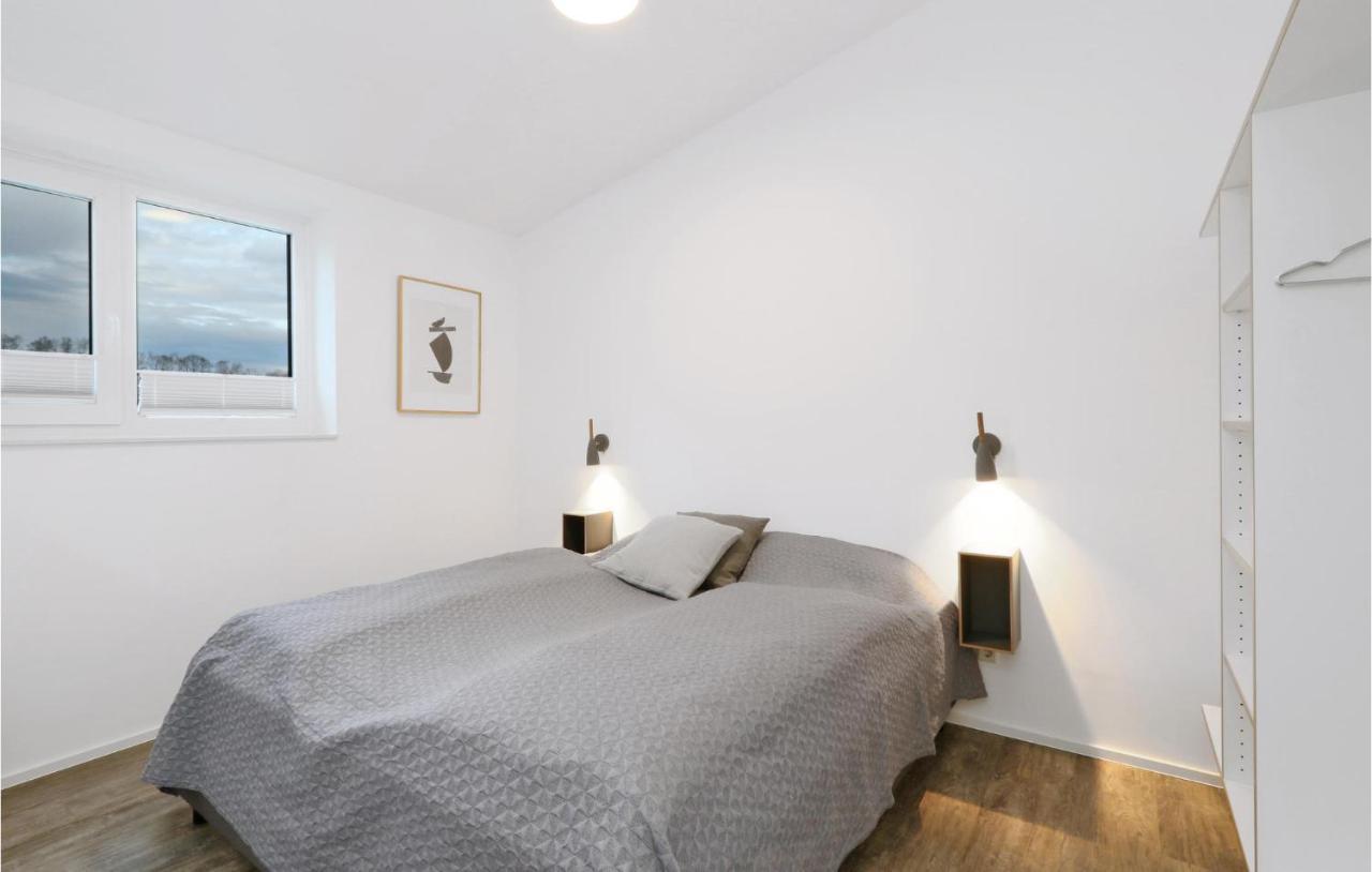 2 Bedroom Awesome Home In Lembruch-Duemmer See Esterno foto