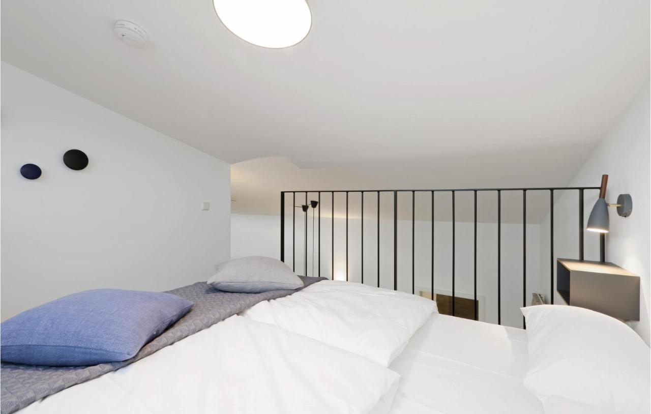 2 Bedroom Awesome Home In Lembruch-Duemmer See Esterno foto